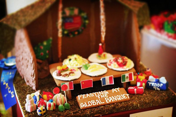 Gingerbread-dinner2