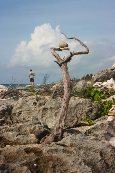 Riveria-Maya-rock-scuplture