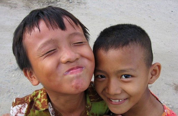 Children-in-Bhamo-Myanmar-Burma