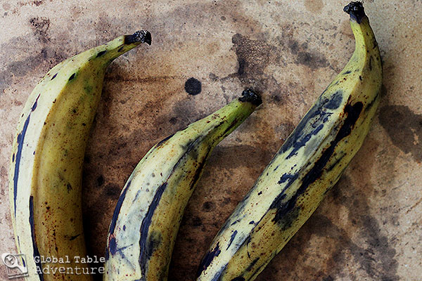 Grilled Plantain spears with crushed peanuts | Boli Bopa