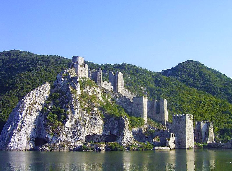 Golubac Fortress, by Denis Barthel.