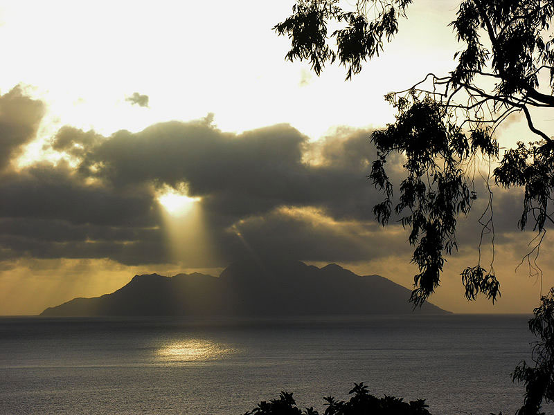 Seychelles, view from Mahe to Silhouette Island. Photo by Hansueli Krapf.