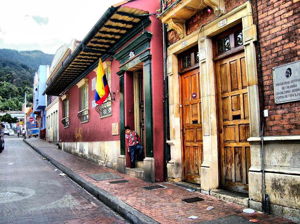 "Casa de Poesía Silva 1" by Martinduquea - Own work. Licensed under CC BY-SA 3.0 via Wikimedia Commons - https://commons.wikimedia.org/wiki/File:Casa_de_Poes%C3%ADa_Silva_1.jpg#/media/File:Casa_de_Poes%C3%ADa_Silva_1.jpg